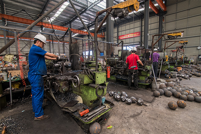 富锦网架配件车间